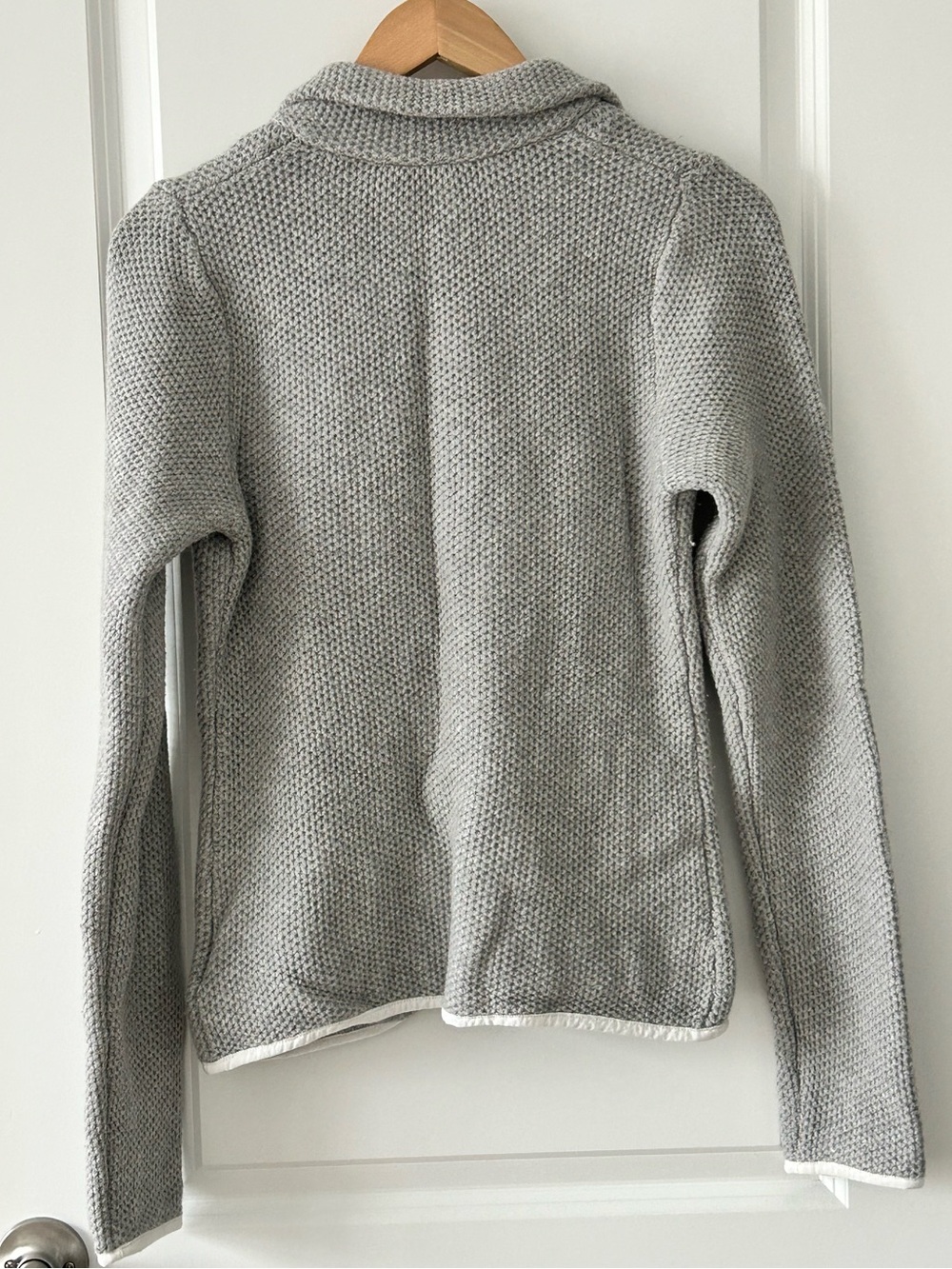 Anthropologie Moth Grey Cotton Blend Cardigan With Embroidered Button Size M - Picture 3 of 9